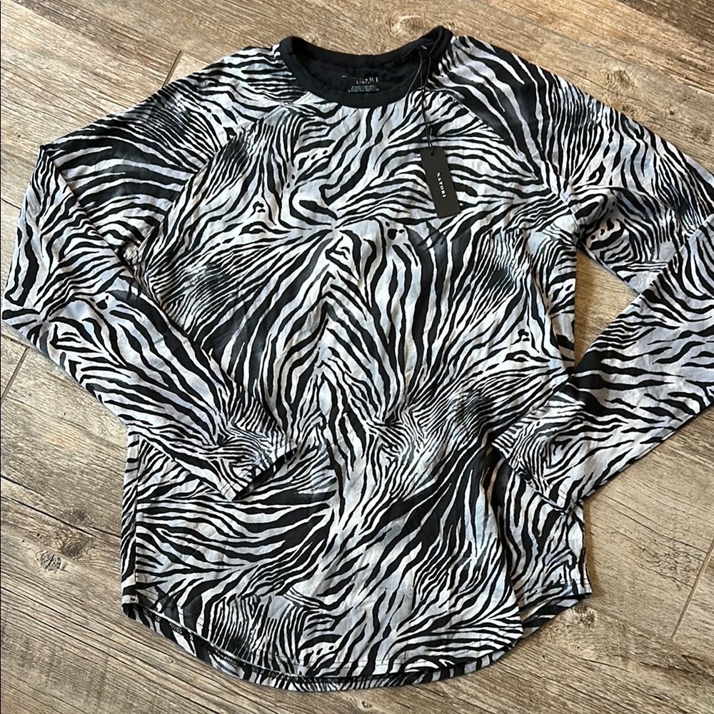 Natori Karen Smooth Zebra-Print Long Sleeve Top - Black & White